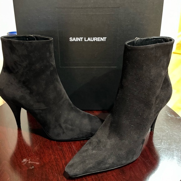 *NEW* Saint Laurent Black Suede Booties - size 37.5 - Picture 1 of 4